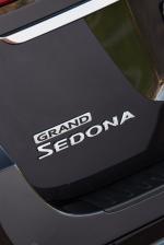 Kia Grand Sedona 2018 года (ZA)